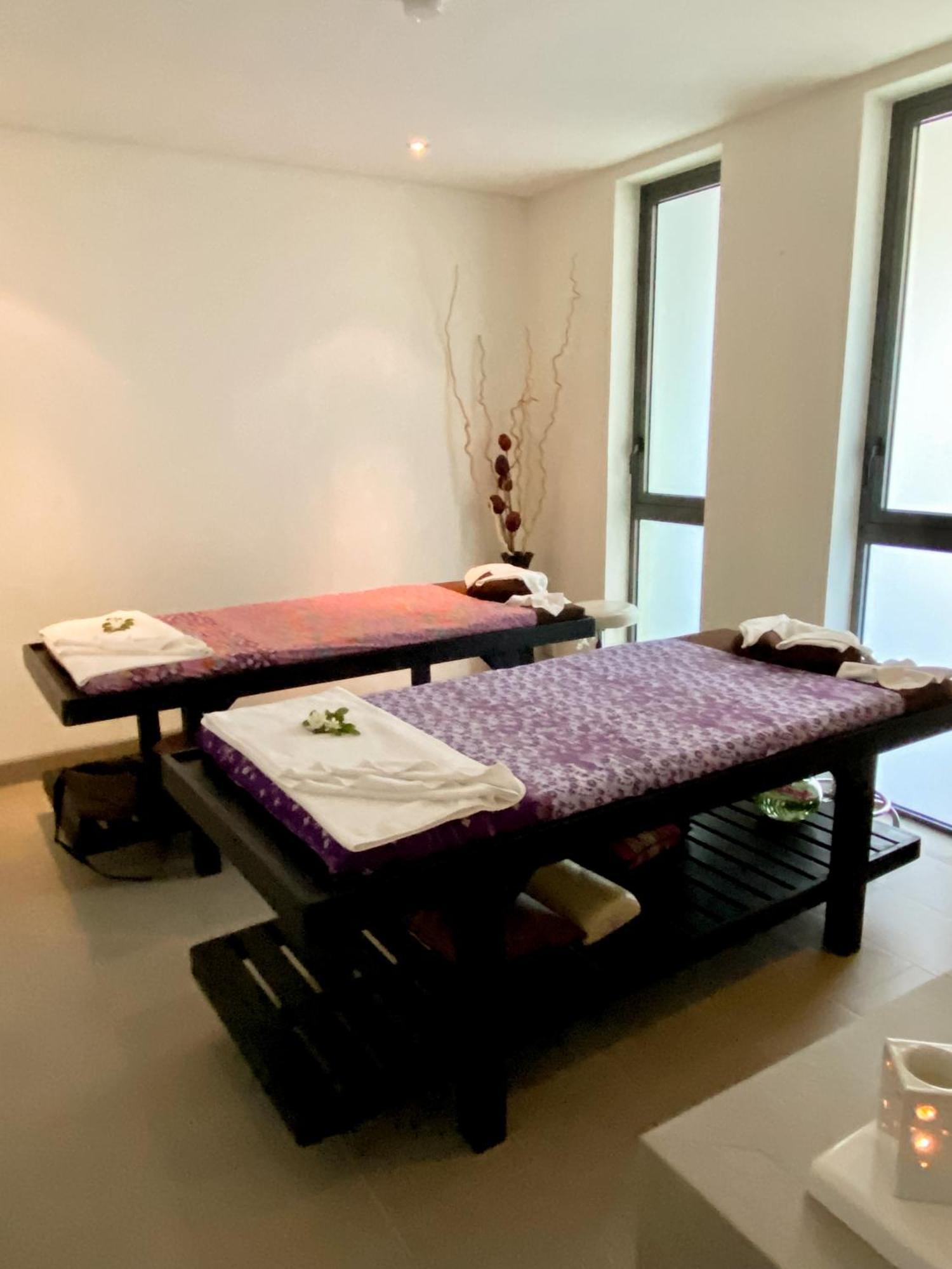 Lets Phuket Twin Sands Resort & Spa Patong Exterior foto