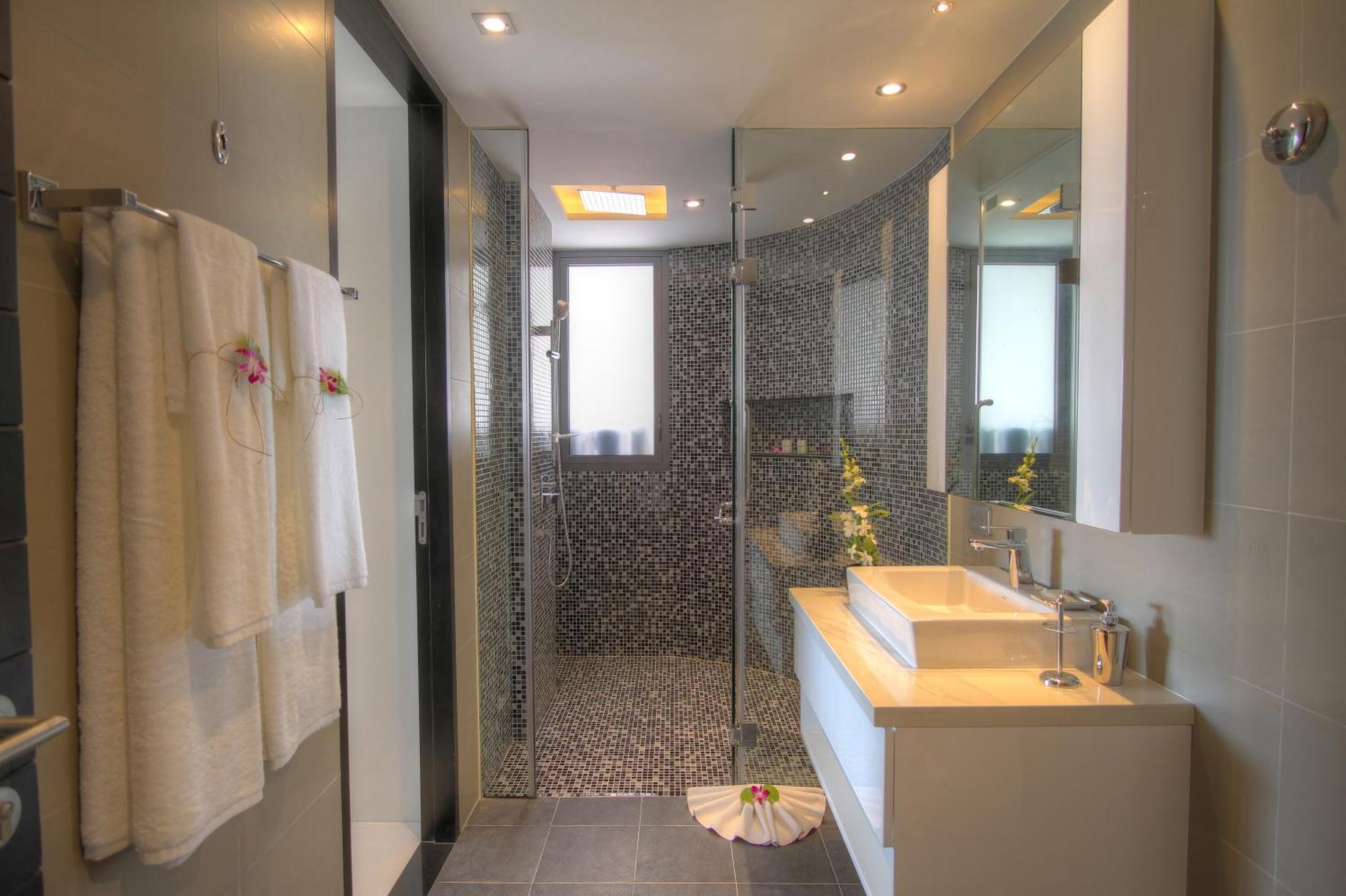 Lets Phuket Twin Sands Resort & Spa Patong Exterior foto